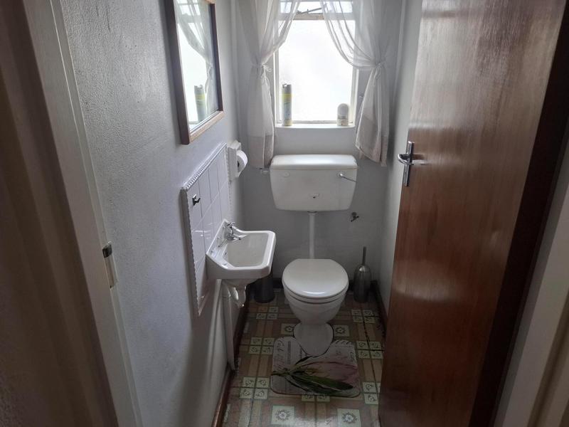 4 Bedroom Property for Sale in Parow North Western Cape